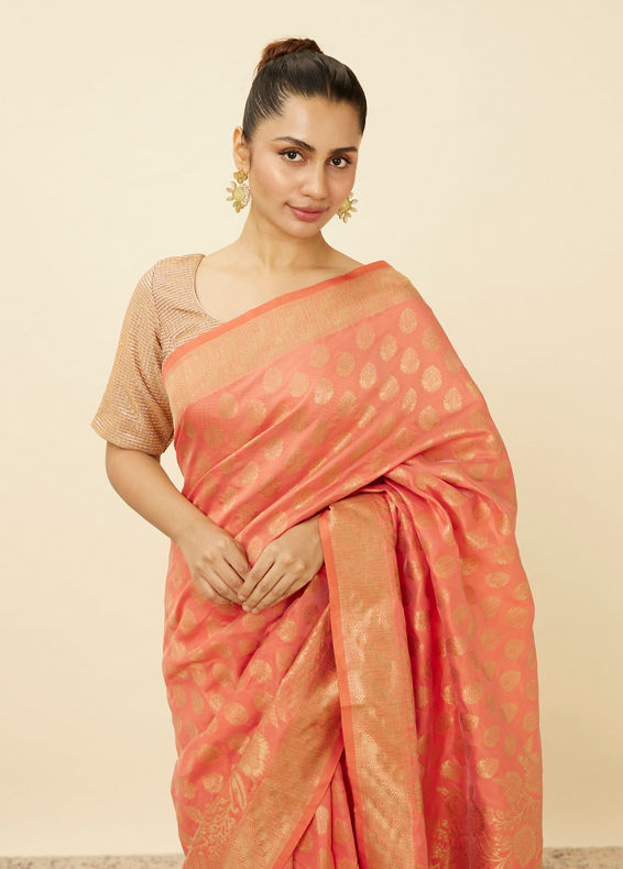Mohey Women Coral Pink Floral Patterned Saree