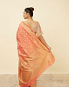 Mohey Women Coral Pink Floral Patterned Saree
