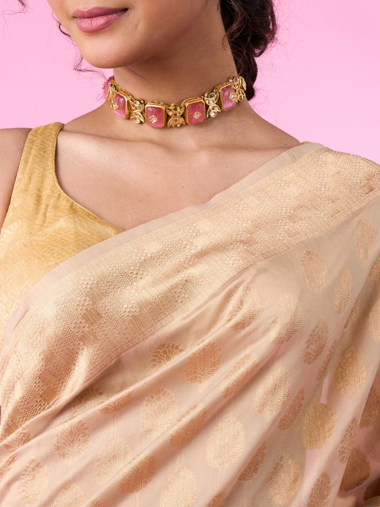 Mohey Women Elegant Beige Gifting Saree