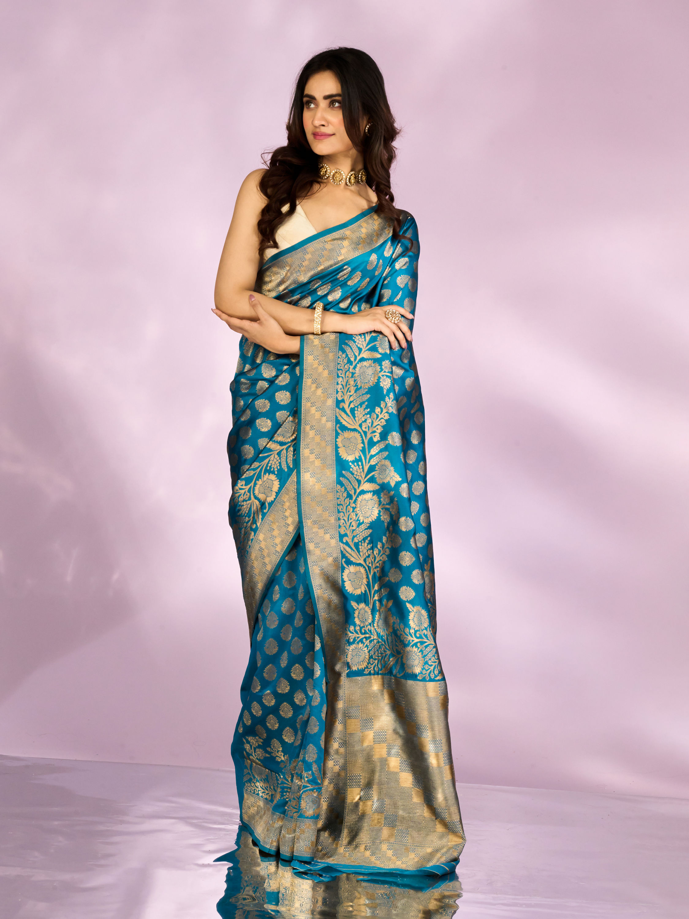 Mohey Women Elegant Cerulean Blue Tradition Saree