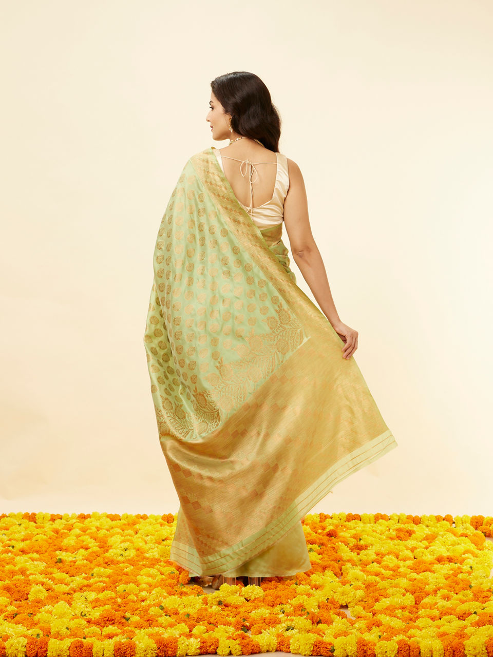 Mohey Women Pista Green Floral Zari Work Saree