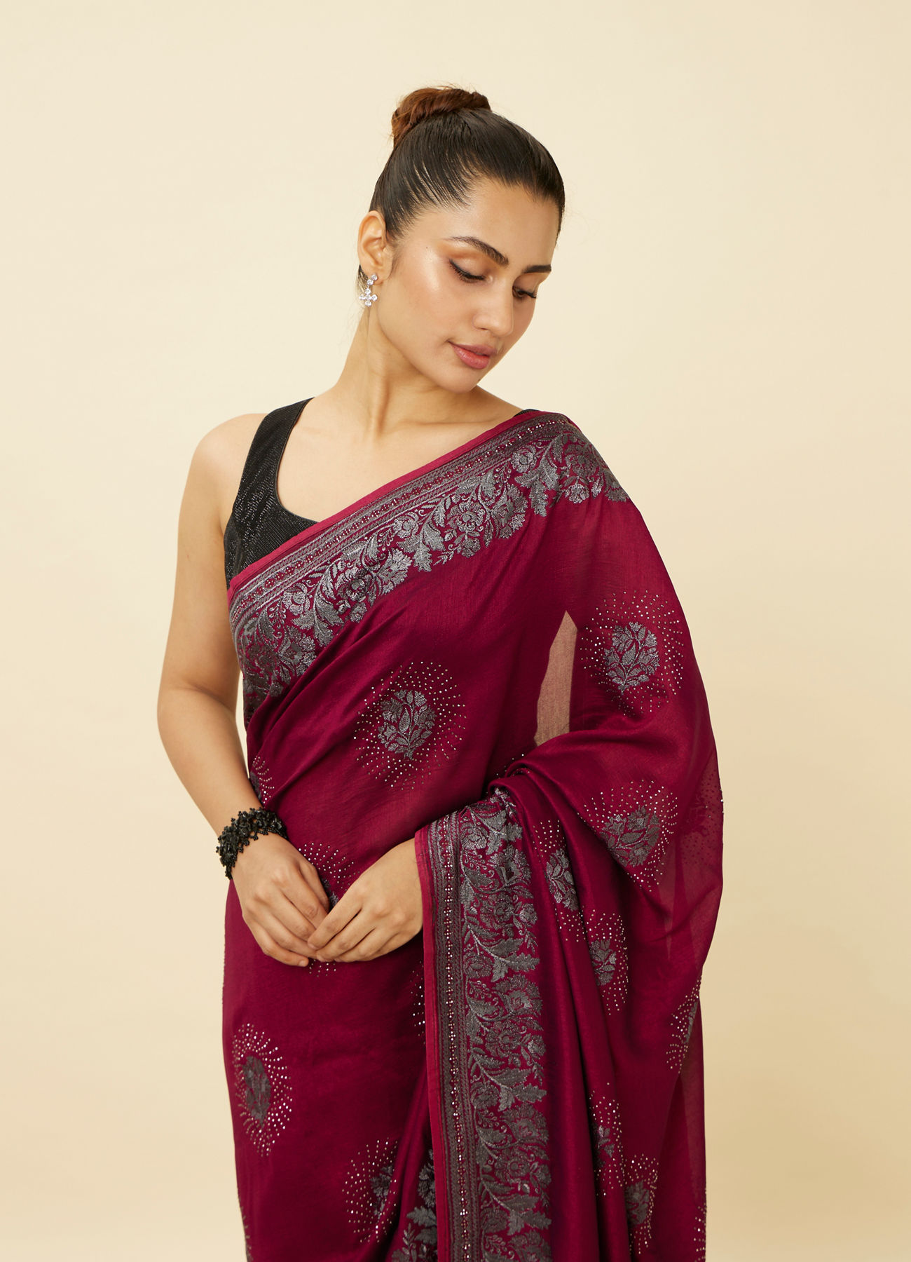 Mohey Women Rouge Red Stone Work Saree with Floral Patterns