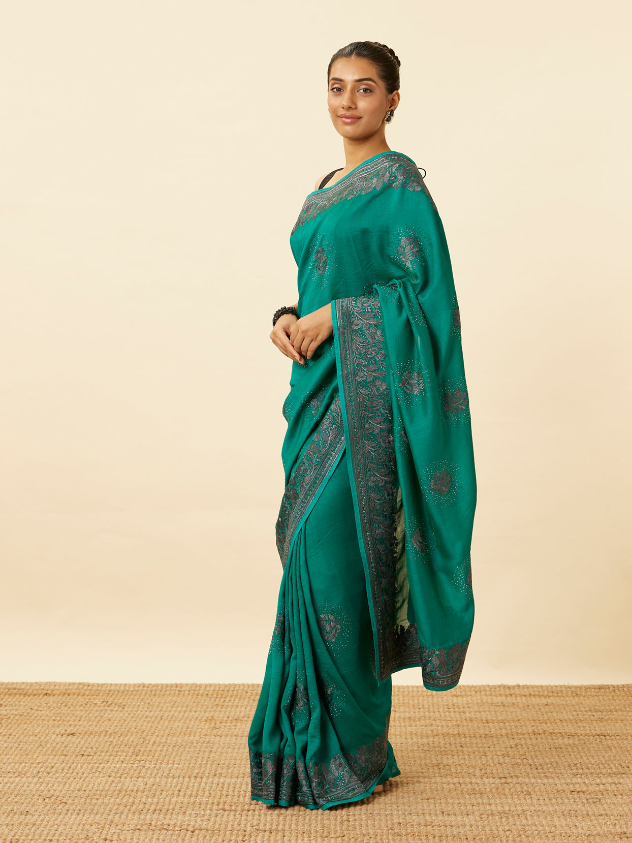 Mohey Women Emerald Green Stone Work Saree with Floral Patterns