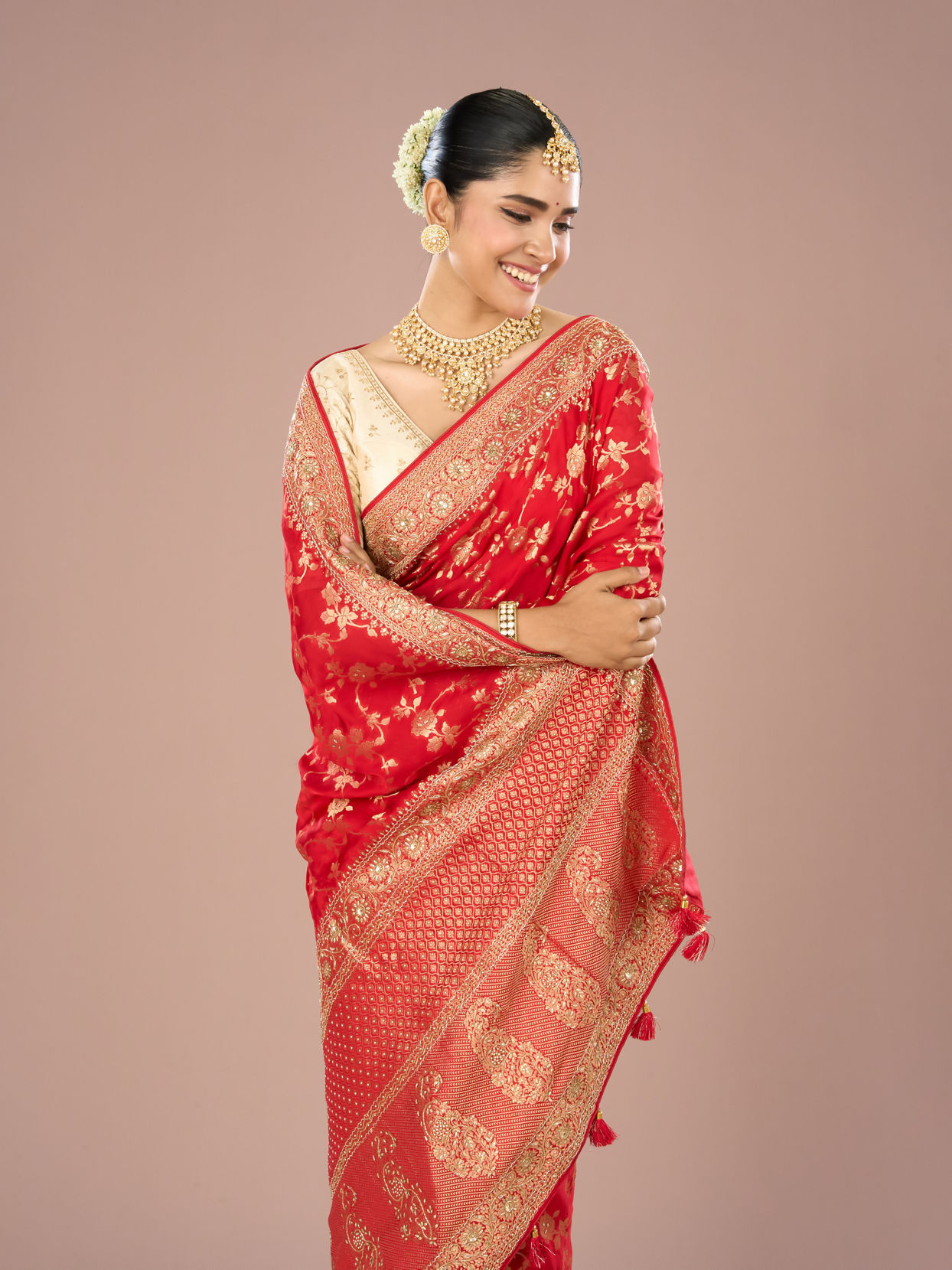Mohey Women Scarlet Satin Delight Saree