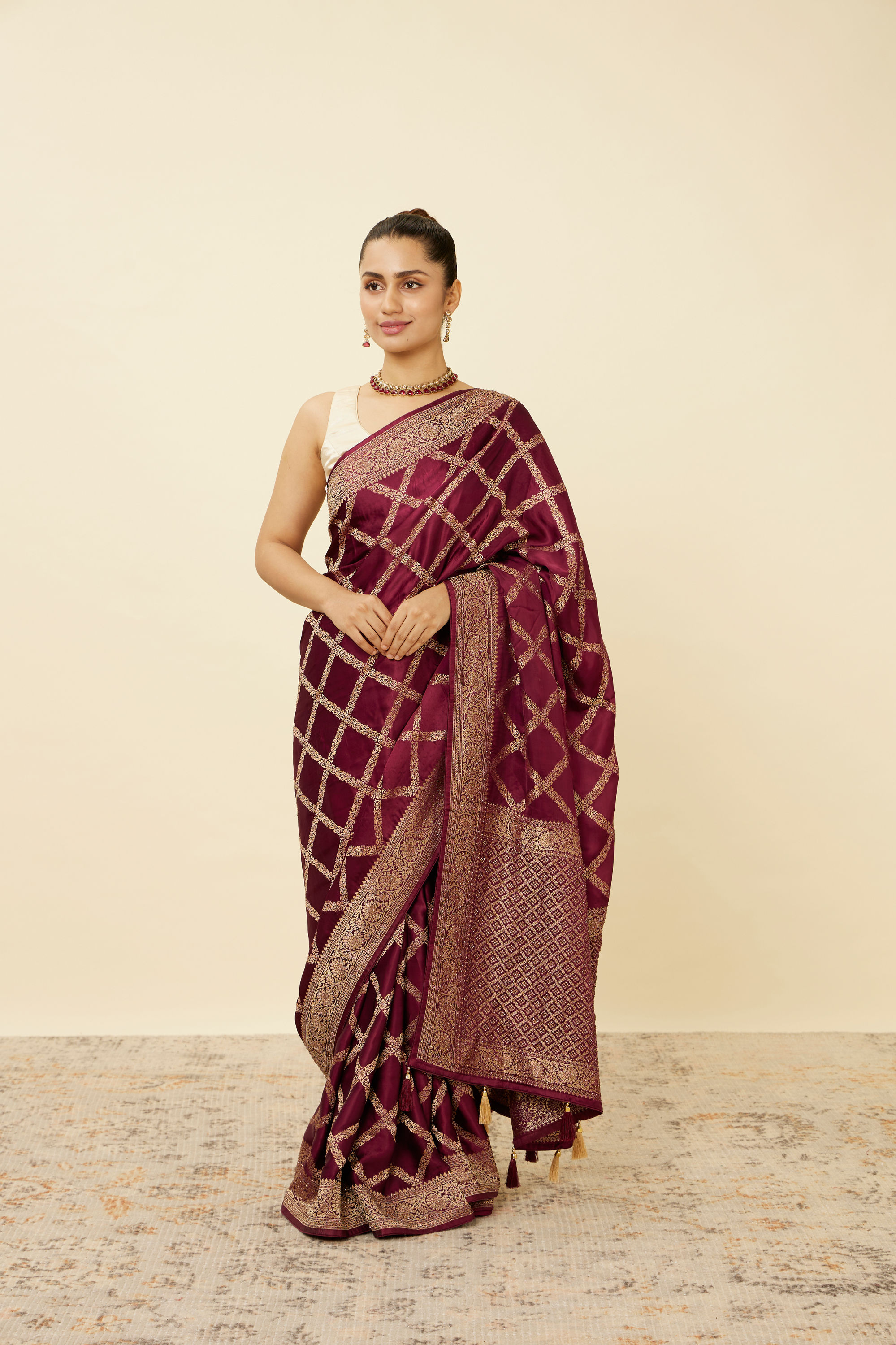 Mohey Women Wine Satin Saree with Harlequin Patterns