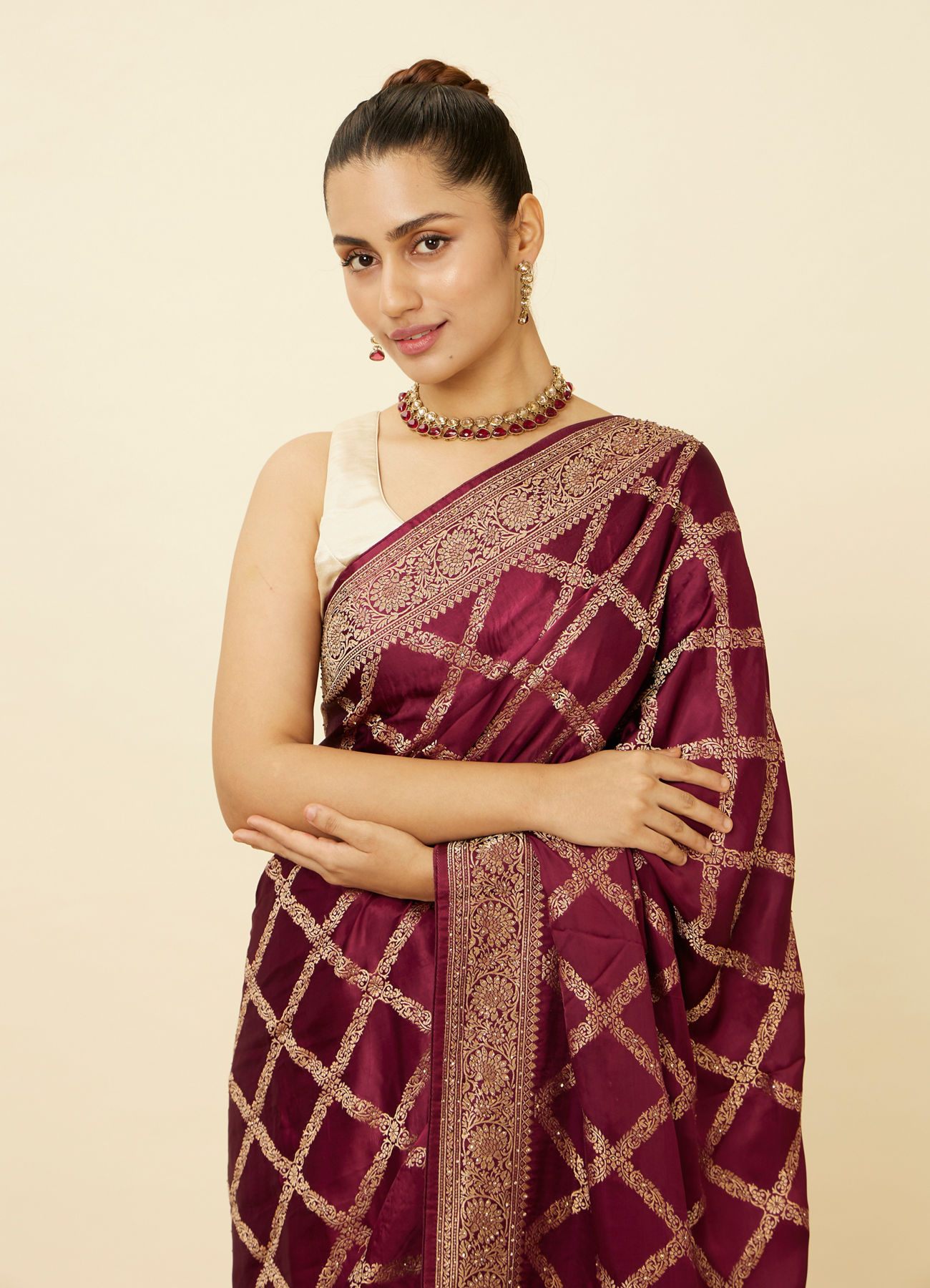 Mohey Women Wine Satin Saree with Harlequin Patterns