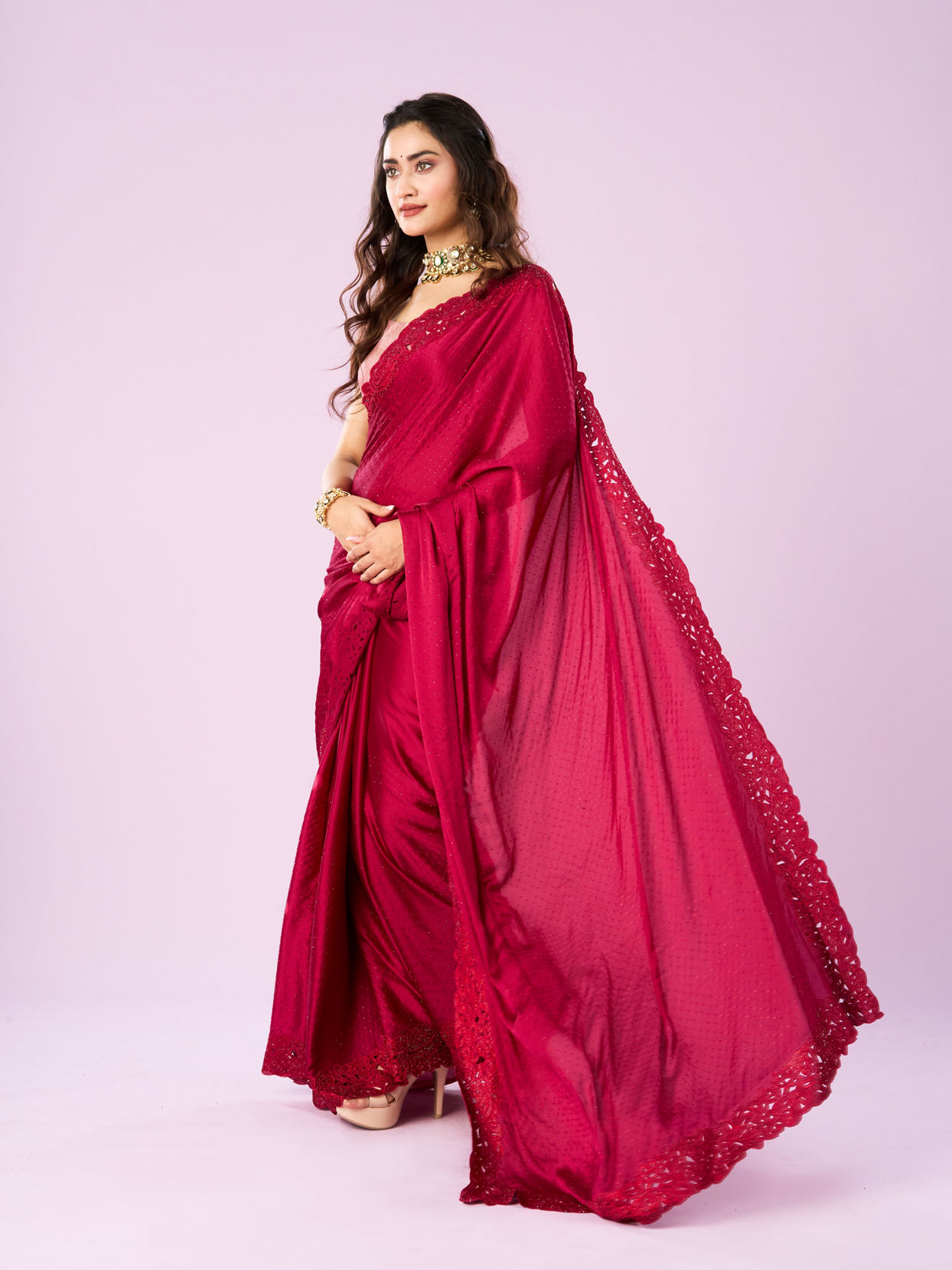 Mohey Women Pink Satin Majesty Saree