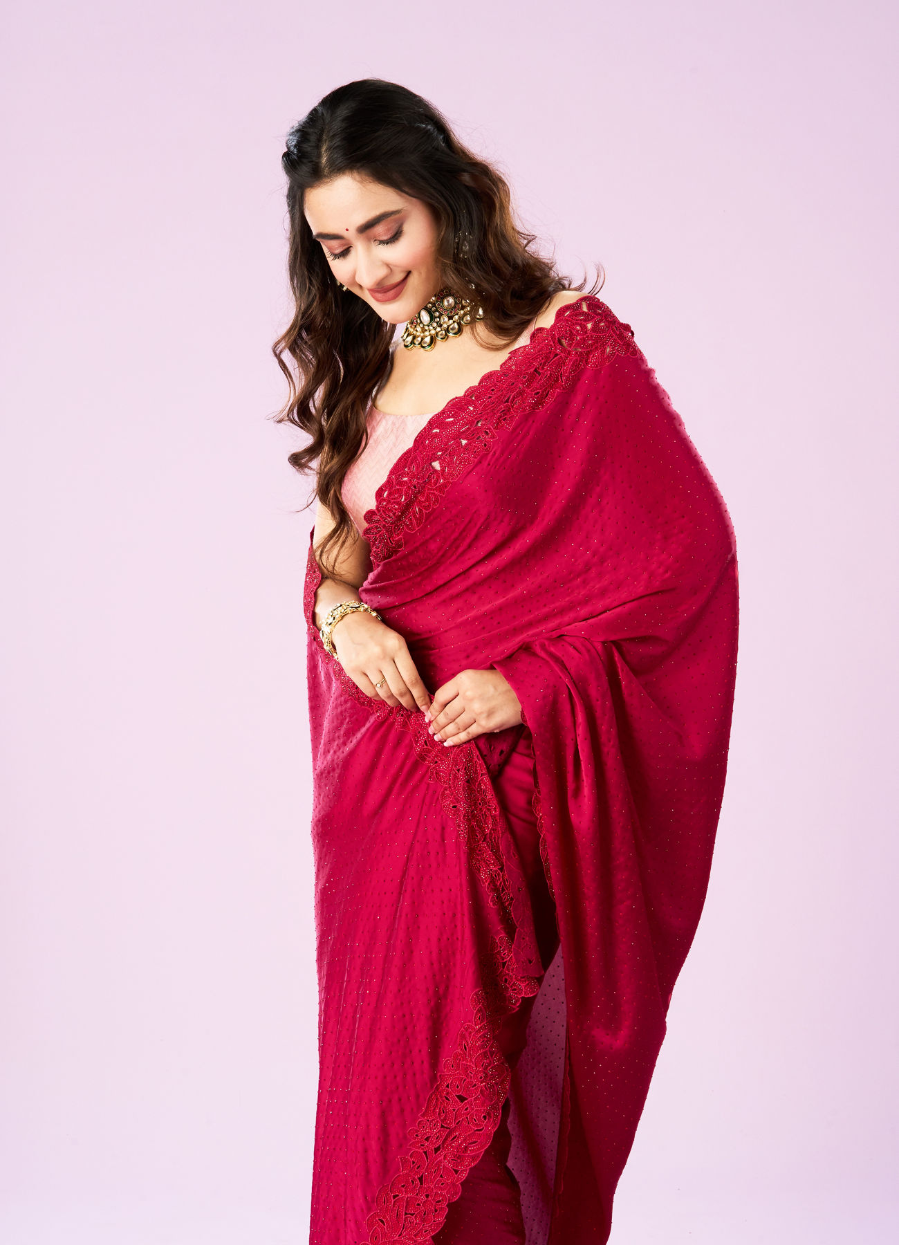 Mohey Women Pink Satin Majesty Saree