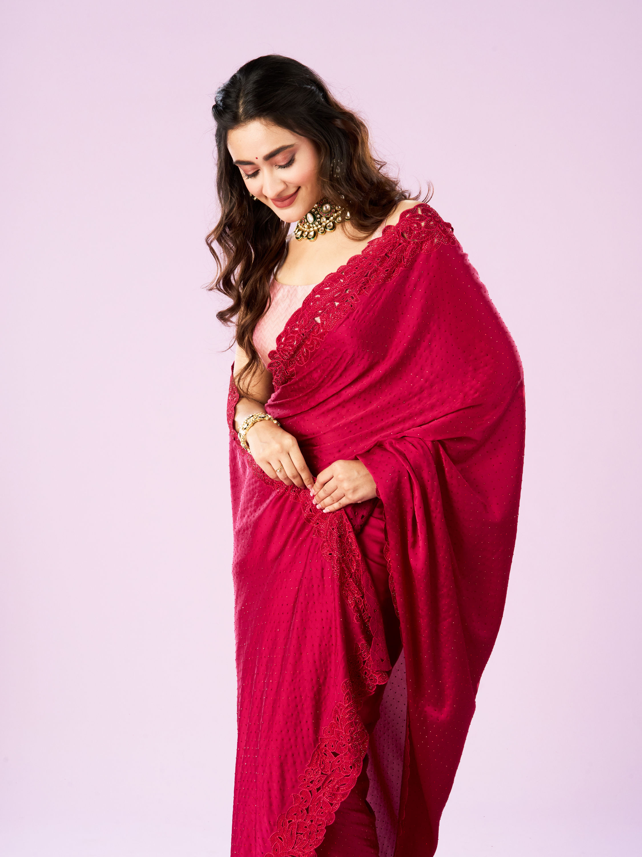 Mohey Women Pink Satin Majesty Saree