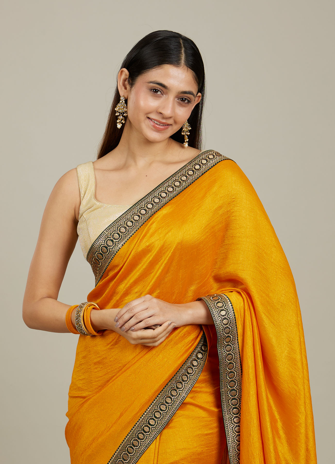 Mohey Women Mustard Yellow Beauty Saree