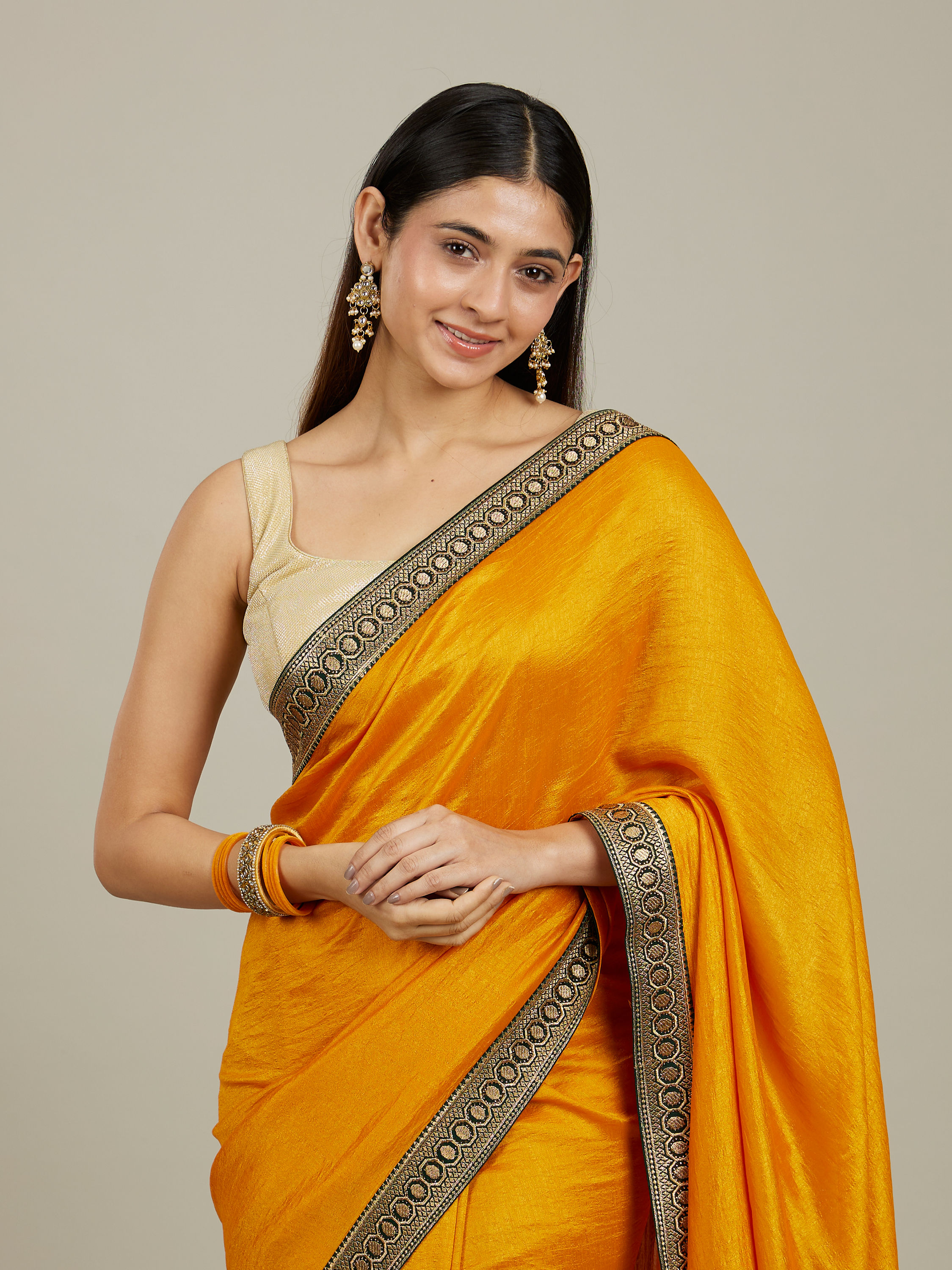 Mohey Women Mustard Yellow Beauty Saree