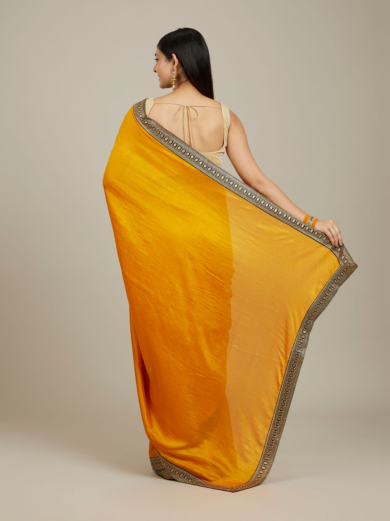 Mohey Women Mustard Yellow Beauty Saree