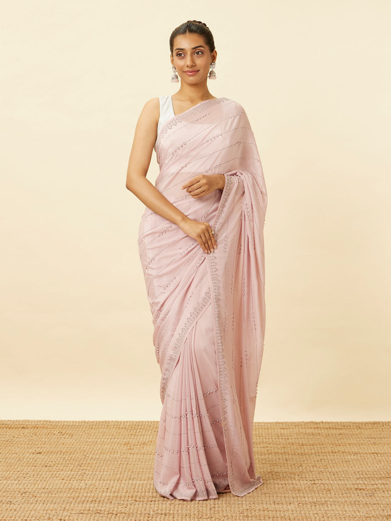 alt message - Mohey Women Lavender Pink Saree with Stone Work image number 0