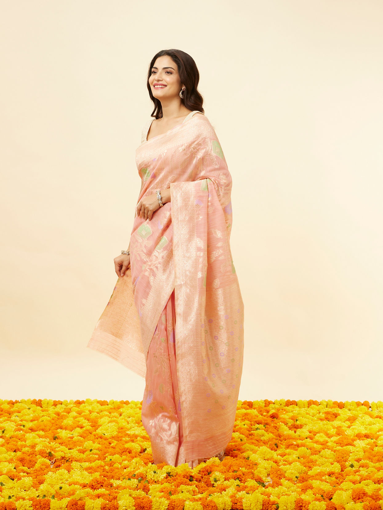 Mohey Women Rose Pink Botanical Patterned Zari Work Saree