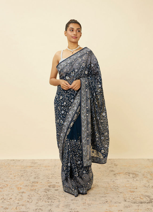 alt message - Mohey Women Indigo Blue Paisley Patterned Saree image number 0