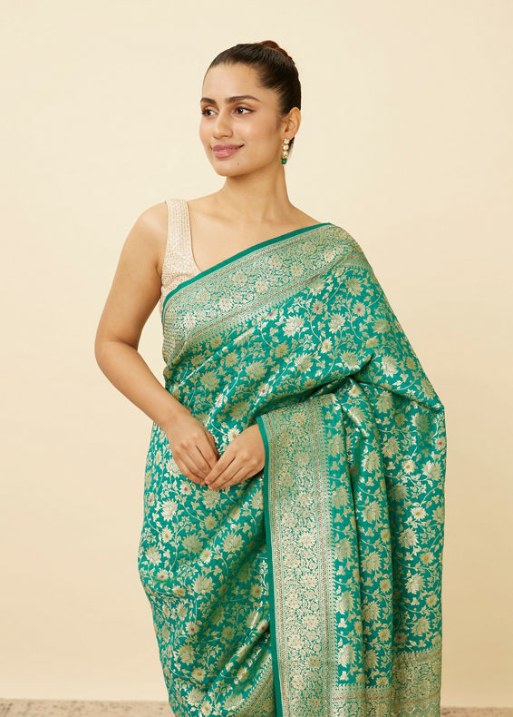 Mohey Women Emerald Green Bel Buti Patterned Saree