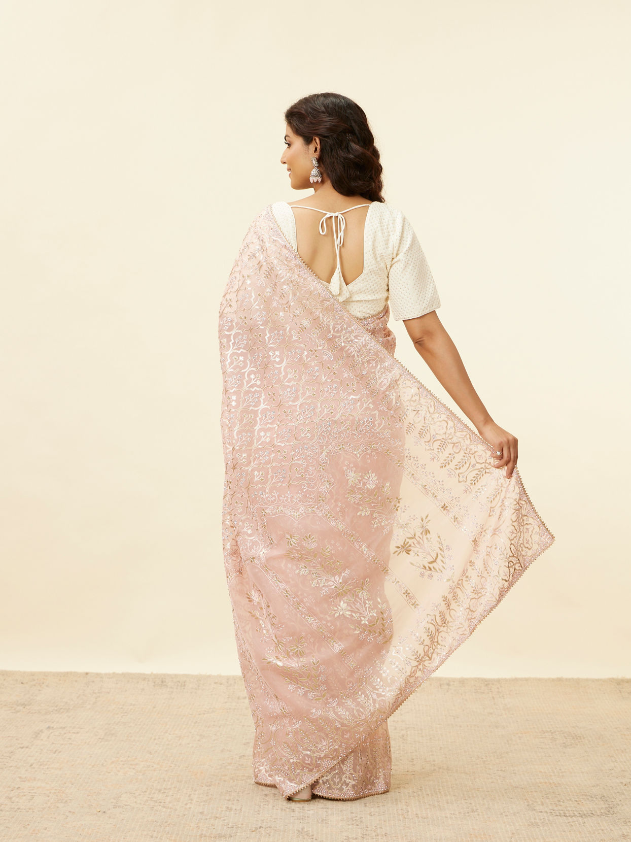 alt message - Mohey Women Baby Pink Stone Work Saree image number 2