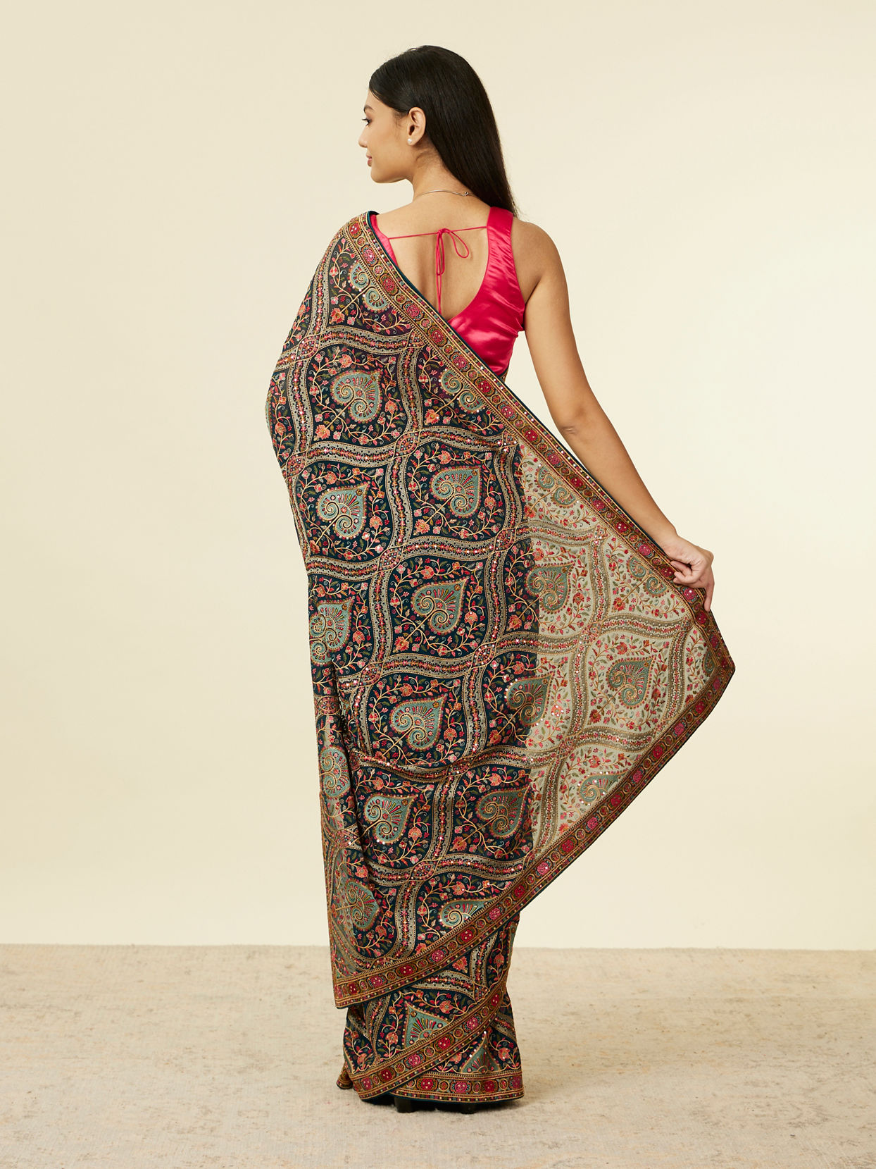 Mohey Women Teal Blue Paan Motif Saree