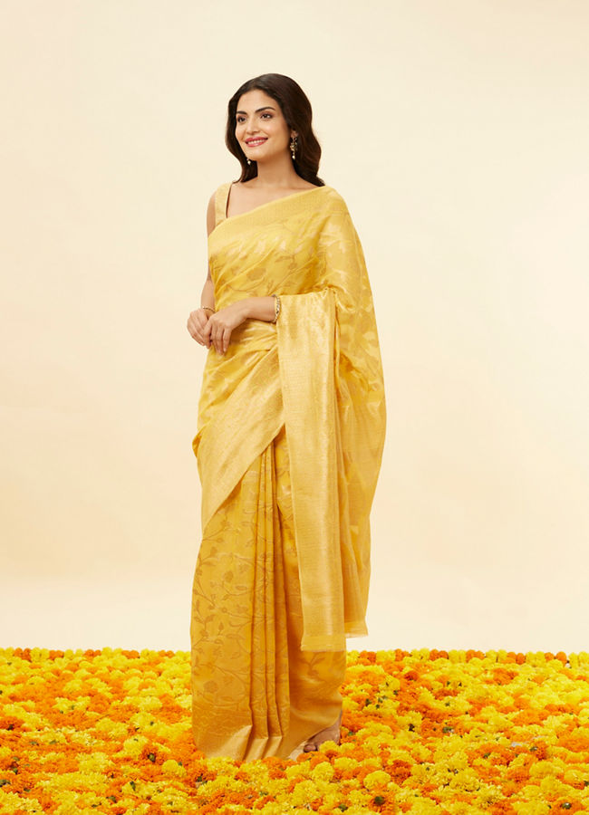 Mohey Women Azure Blue Floral Patterned Saree