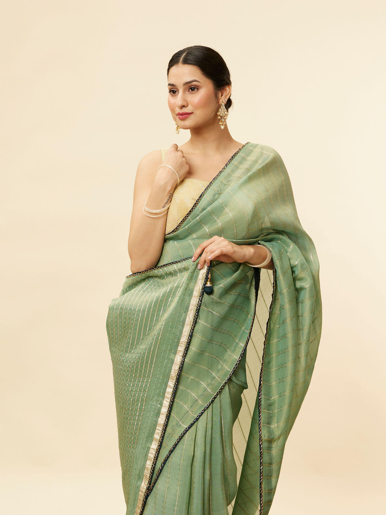 Mohey Women Forest Green Zari Striped Saree