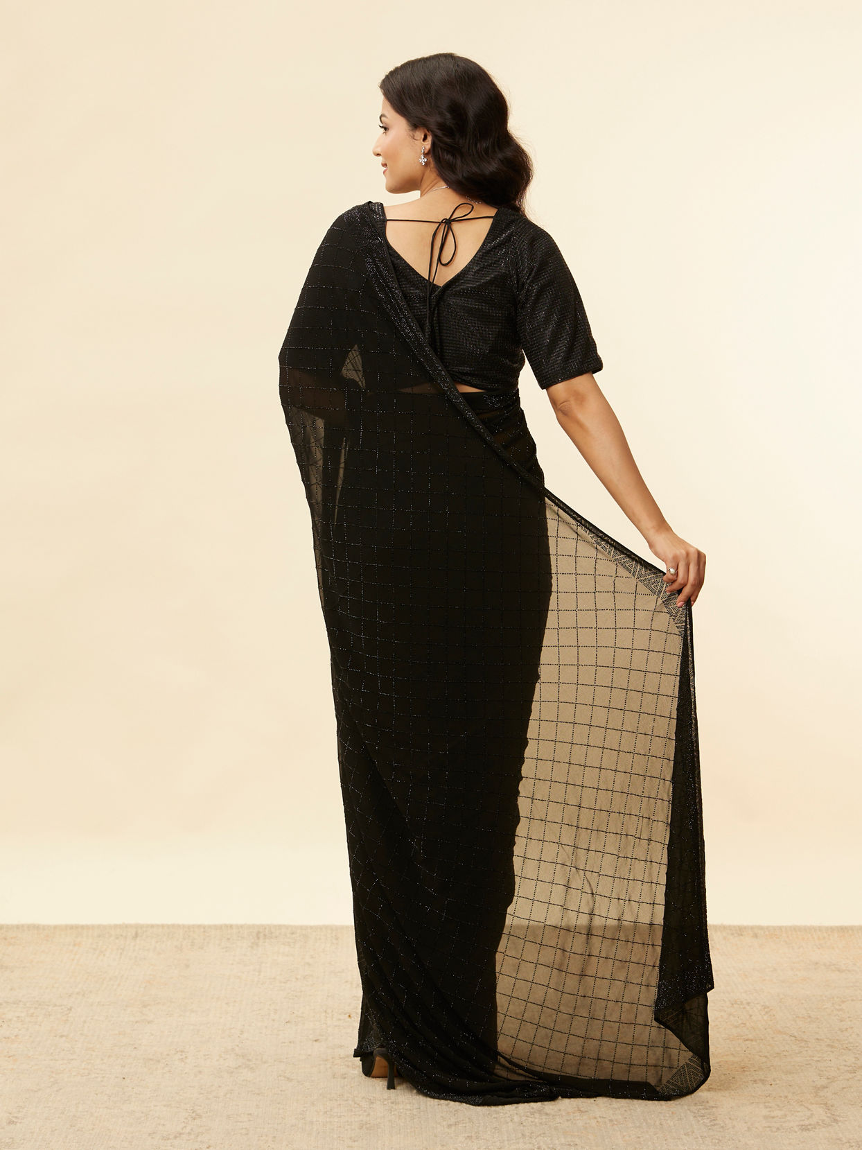 Mohey Women Kohl Black Lattice Patterned Stone Work Saree