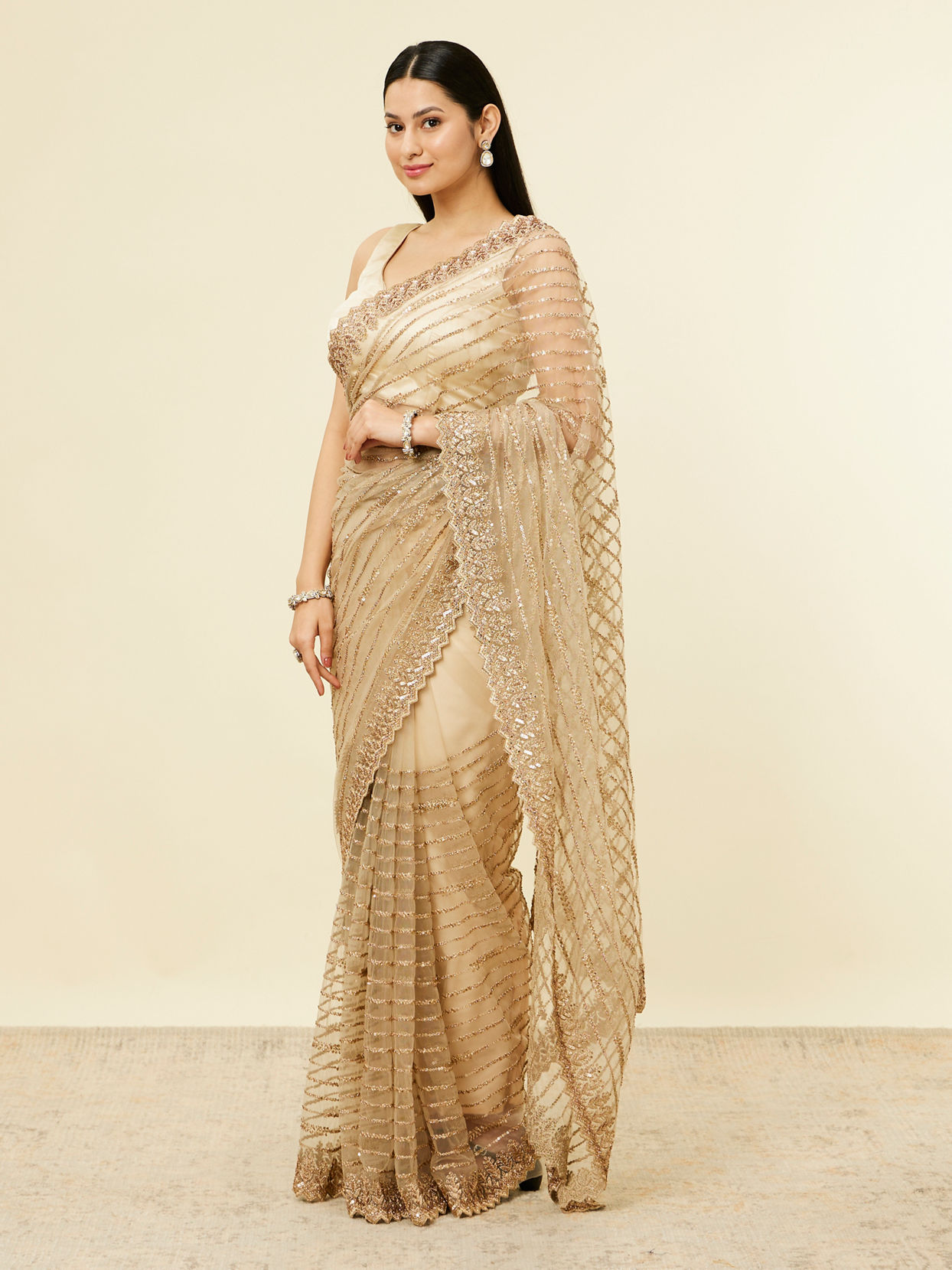 Mohey Women Fawn Sequinned Saree