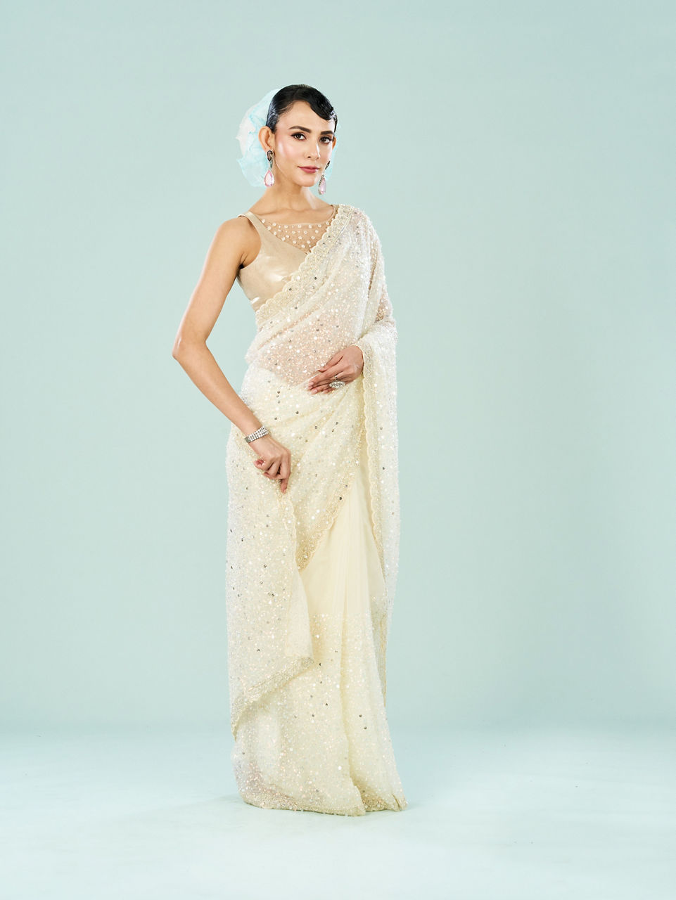 Mohey Women Cream Organza Splendor Saree