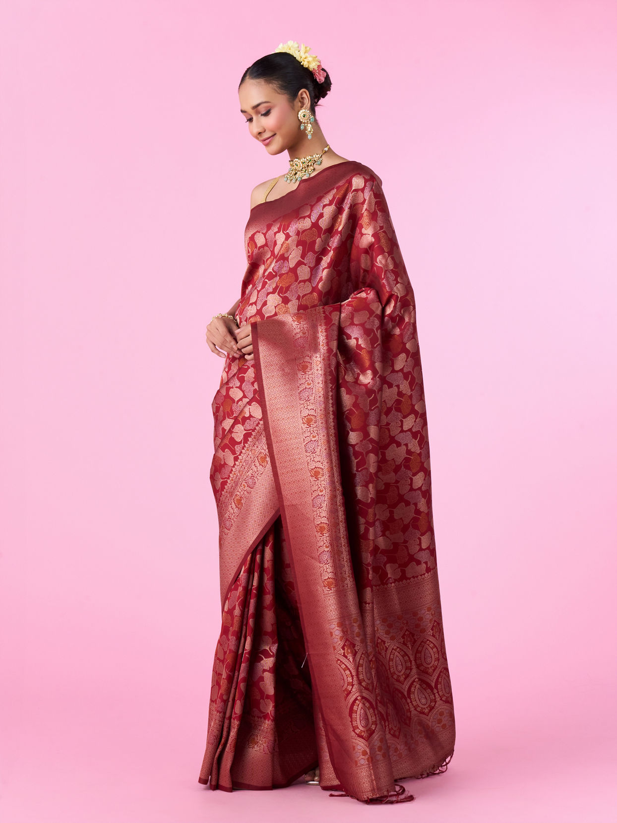 Mohey Women Elegant Maroon Banarasi Saree