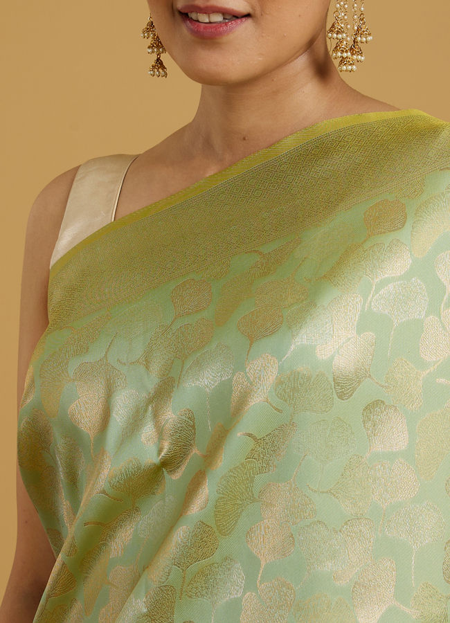 alt message - Mohey Women Pista Green Elegance Saree image number 3