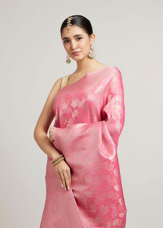 Mohey Women Bubblegum Pink Leaf Patterned Saree