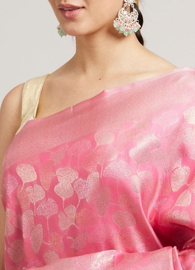 Mohey Women Bubblegum Pink Leaf Patterned Saree