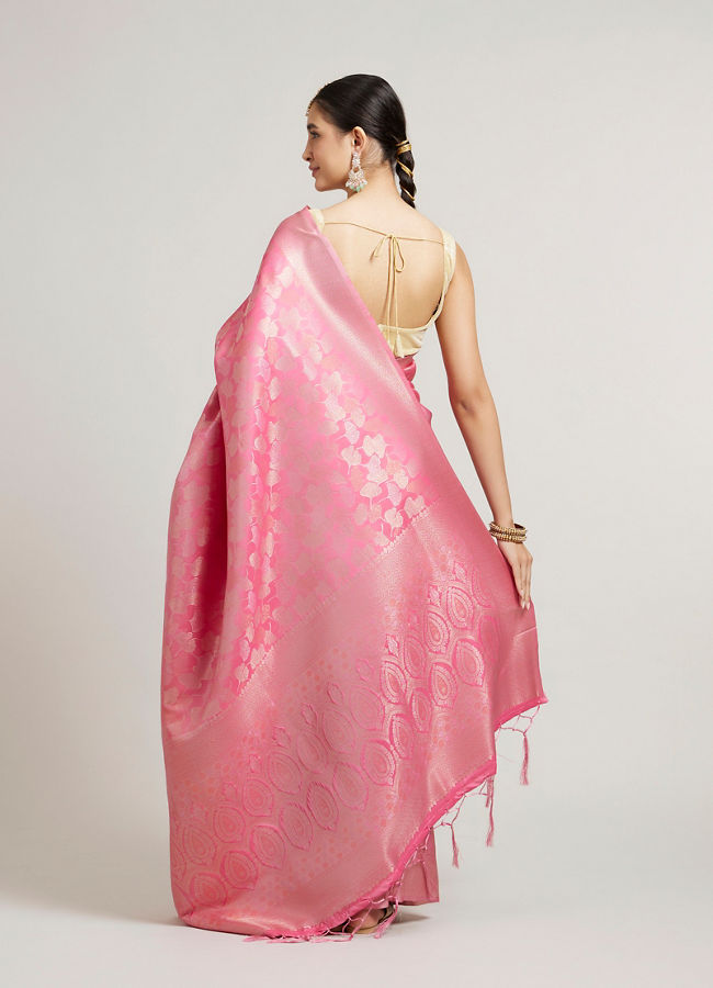 alt message - Mohey Women Pink Elegance Saree image number 4