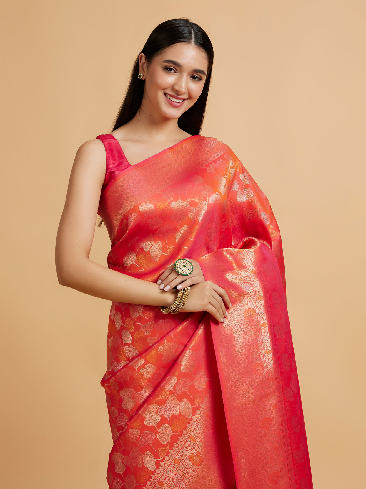 alt message - Mohey Women Orange Festive Radiance Saree image number 1