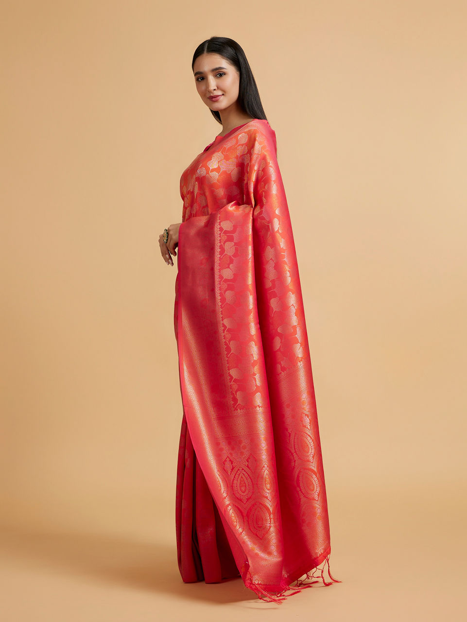 Mohey Women Orange Festive Radiance Saree