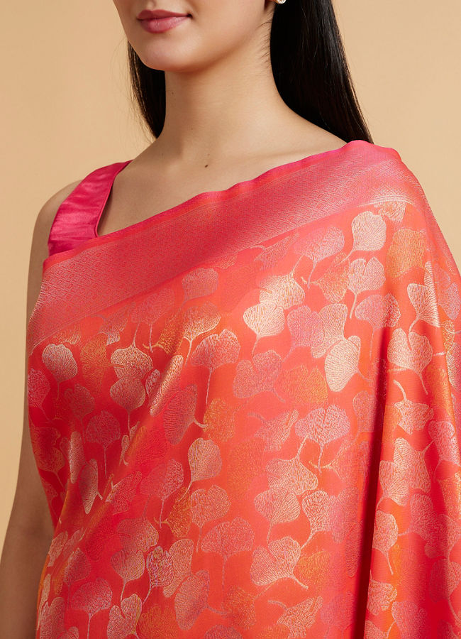 alt message - Mohey Women Orange Festive Radiance Saree image number 3