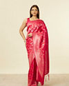 alt message - Mohey Women Rani Pink Lotus Leaf Patterned Saree image number 0