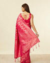 alt message - Mohey Women Rani Pink Lotus Leaf Patterned Saree image number 2