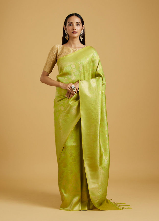 alt message - Mohey Women Emerald Green Festive Saree image number 0