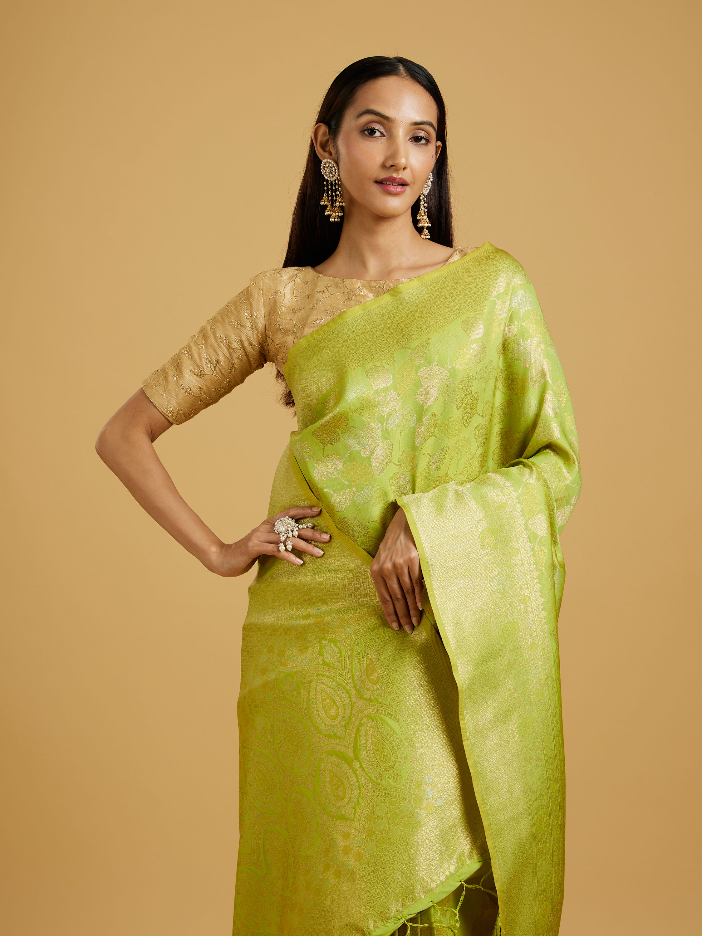 Mohey Women Emerald Green Festive Saree