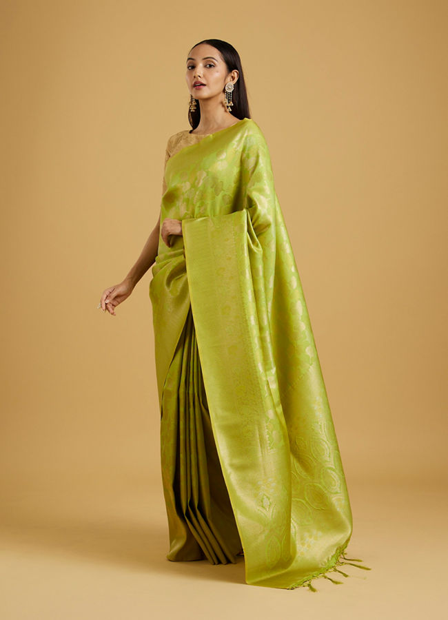 alt message - Mohey Women Emerald Green Festive Saree image number 2