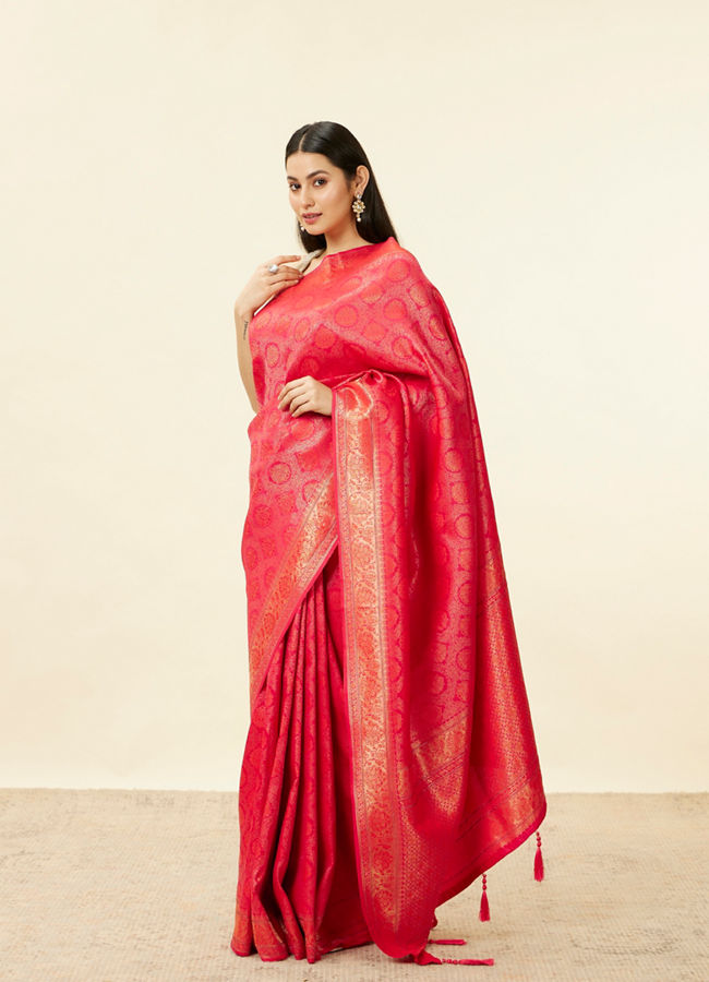 Mohey Women True Red Zari Jaal Patterned Saree image number 3