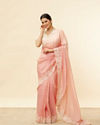 alt message - Mohey Women Conch Shell Pink Floral Bordered Saree image number 0