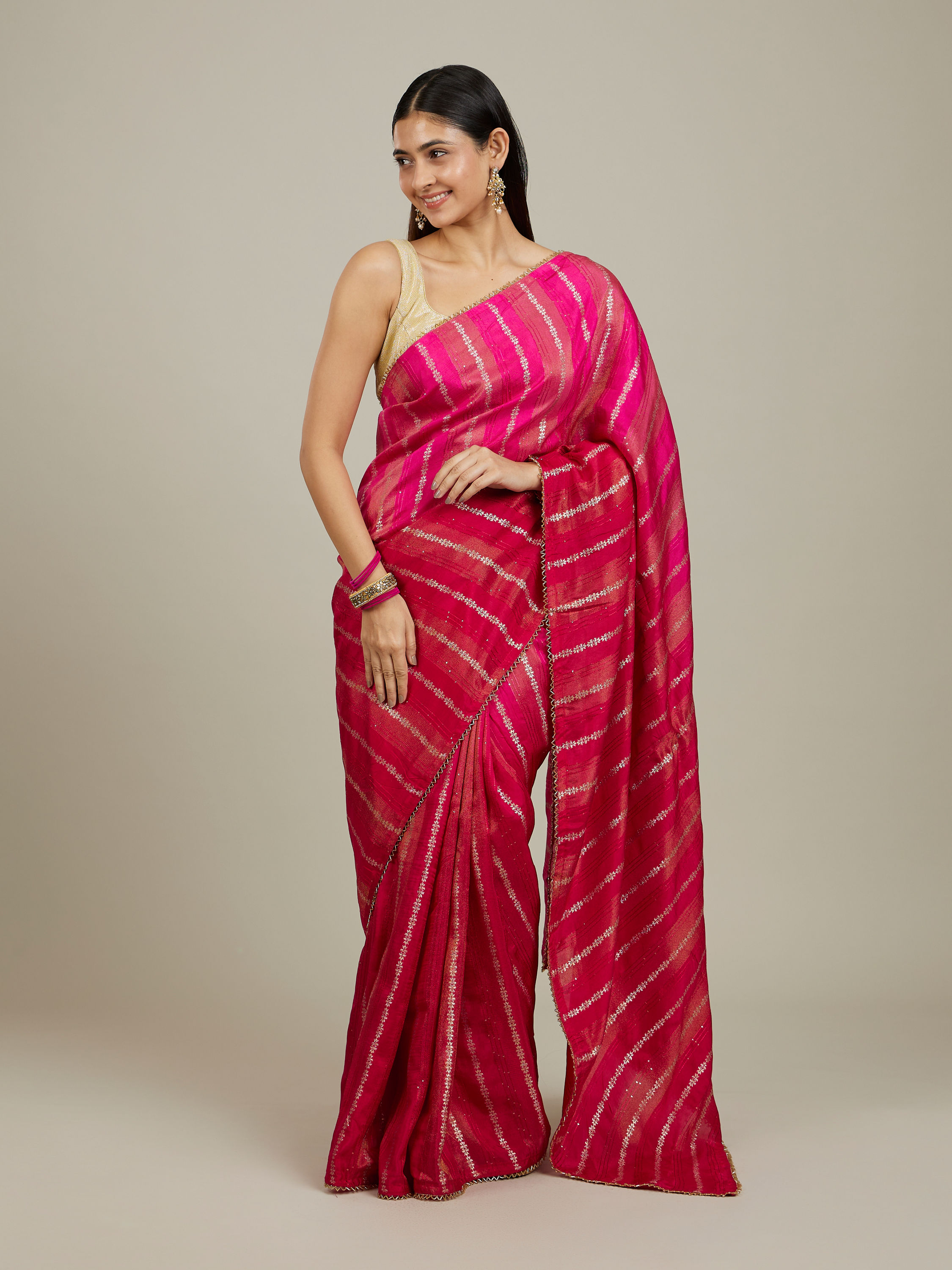 Mohey Women Rani Pink Bel Buti Patterned Saree