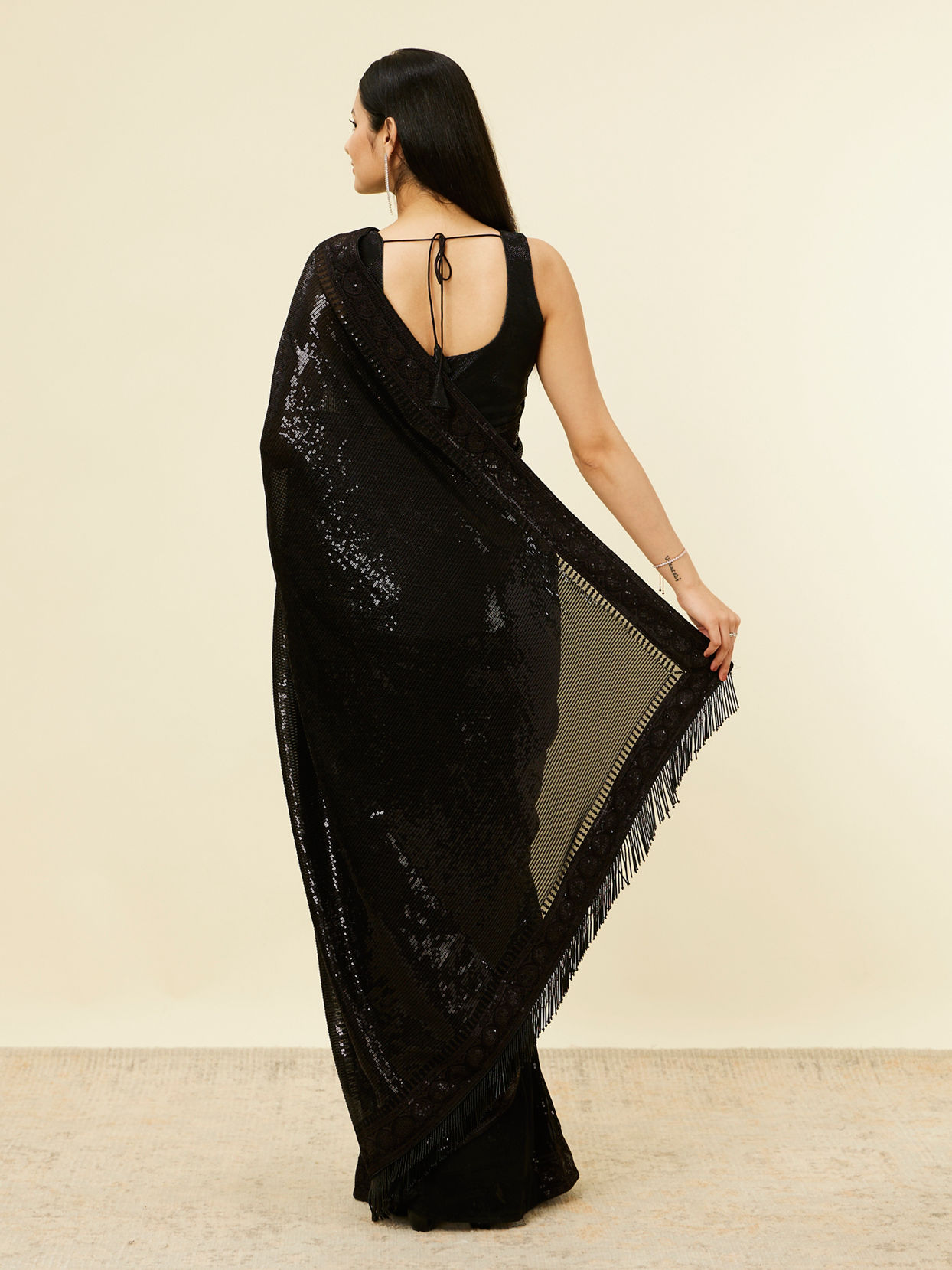Mohey Women Kohl Black Sequinned Saree