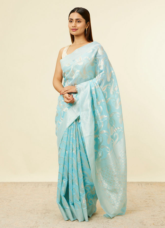 alt message - Mohey Women Light Blue Floral Zari Work Saree image number 3