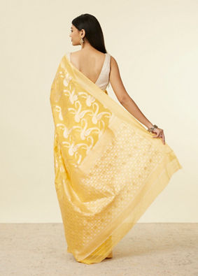alt message - Mohey Women Sunshine Yellow Floral Zari work Saree image number 2