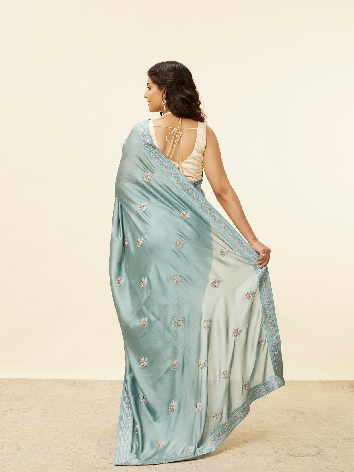 Mohey Women Steel Blue Floral Embroidered Saree