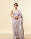 alt message - Mohey Women Lavender Zari Floral Buta Motifs Saree image number 0