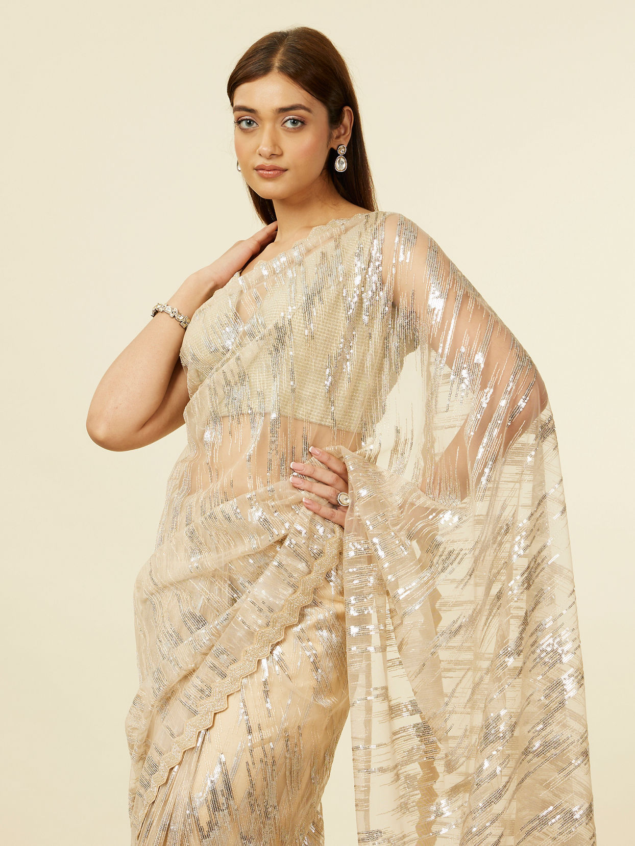 alt message - Mohey Women Sand Beige Sequined Saree image number 1