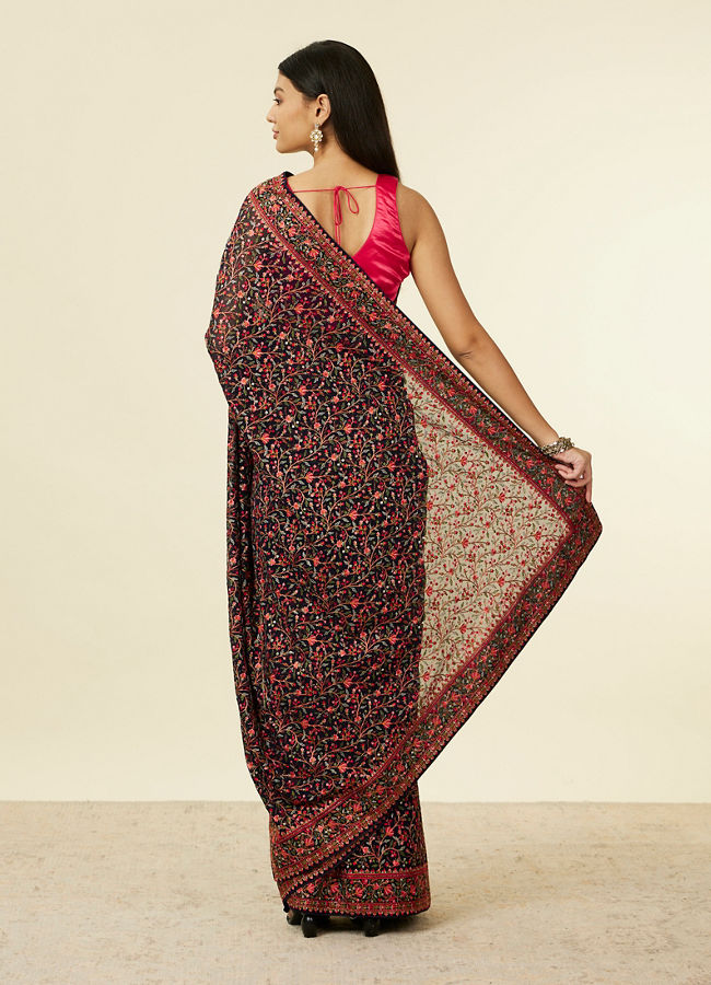 Mohey Women Indigo Blue Bel Buti Patterned Saree